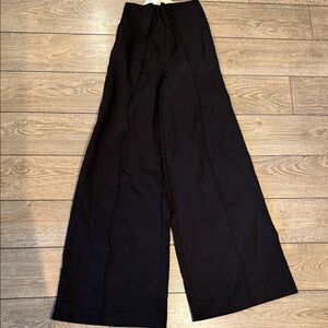 Elegant Black Wide-Leg Women's Pants